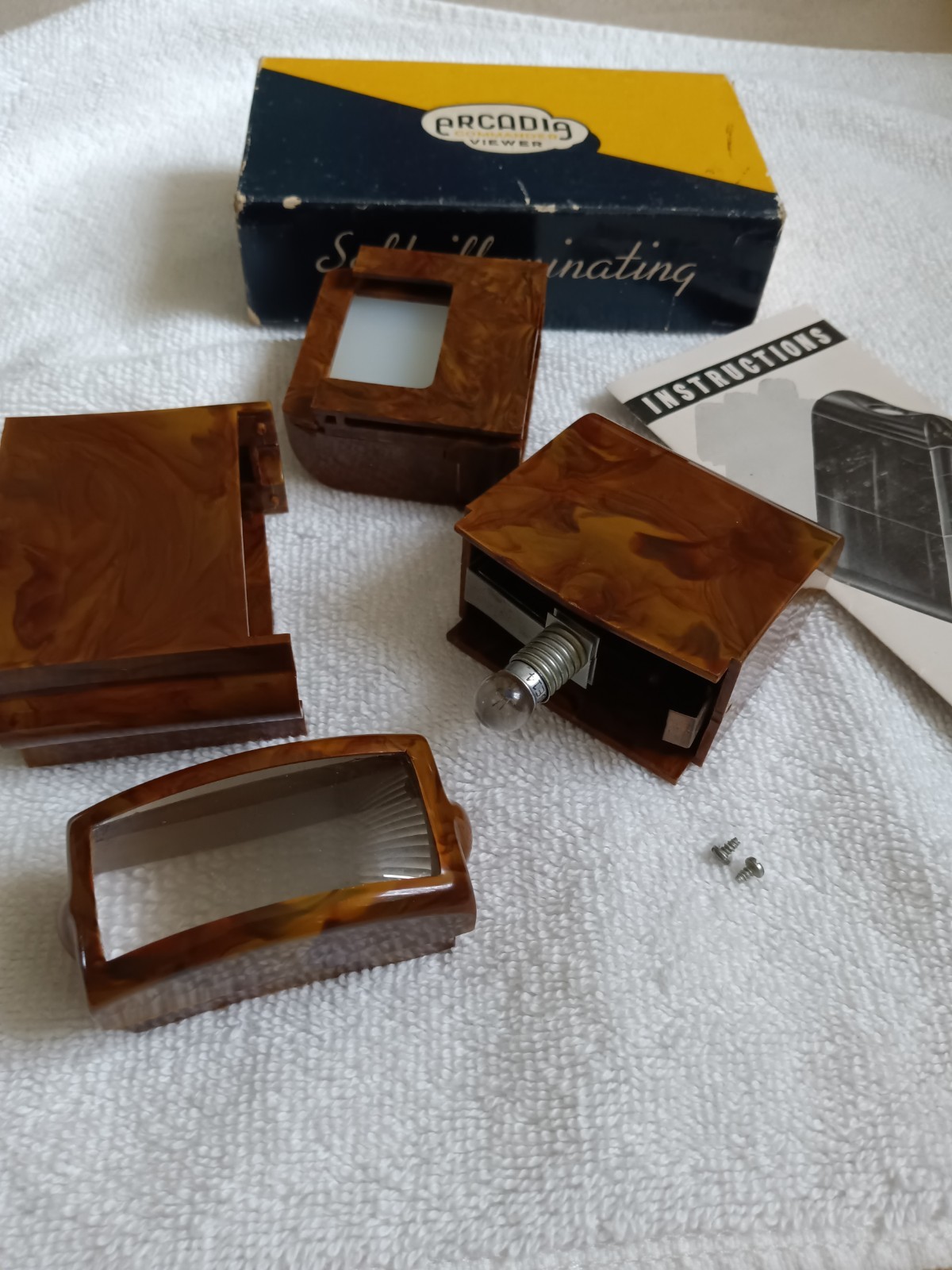 Commander Pocket Size Self Light Viewer