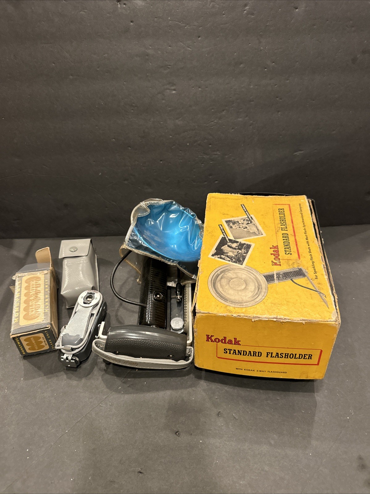 VINTAGE Kodak Standard Flasholder With Original Box Sell As Pictured #R37