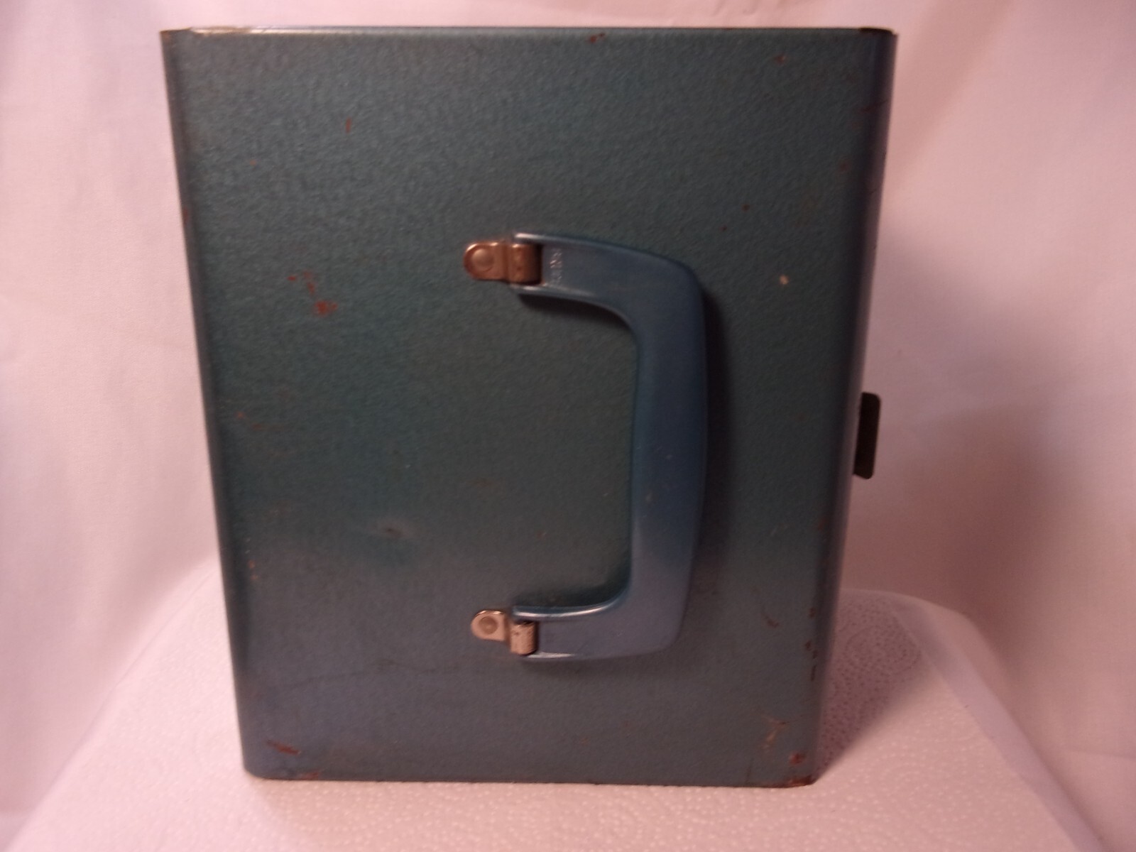 Vintage Logan Deluxe 12 Slot 8mm Movie Film Case/Chest, Metal