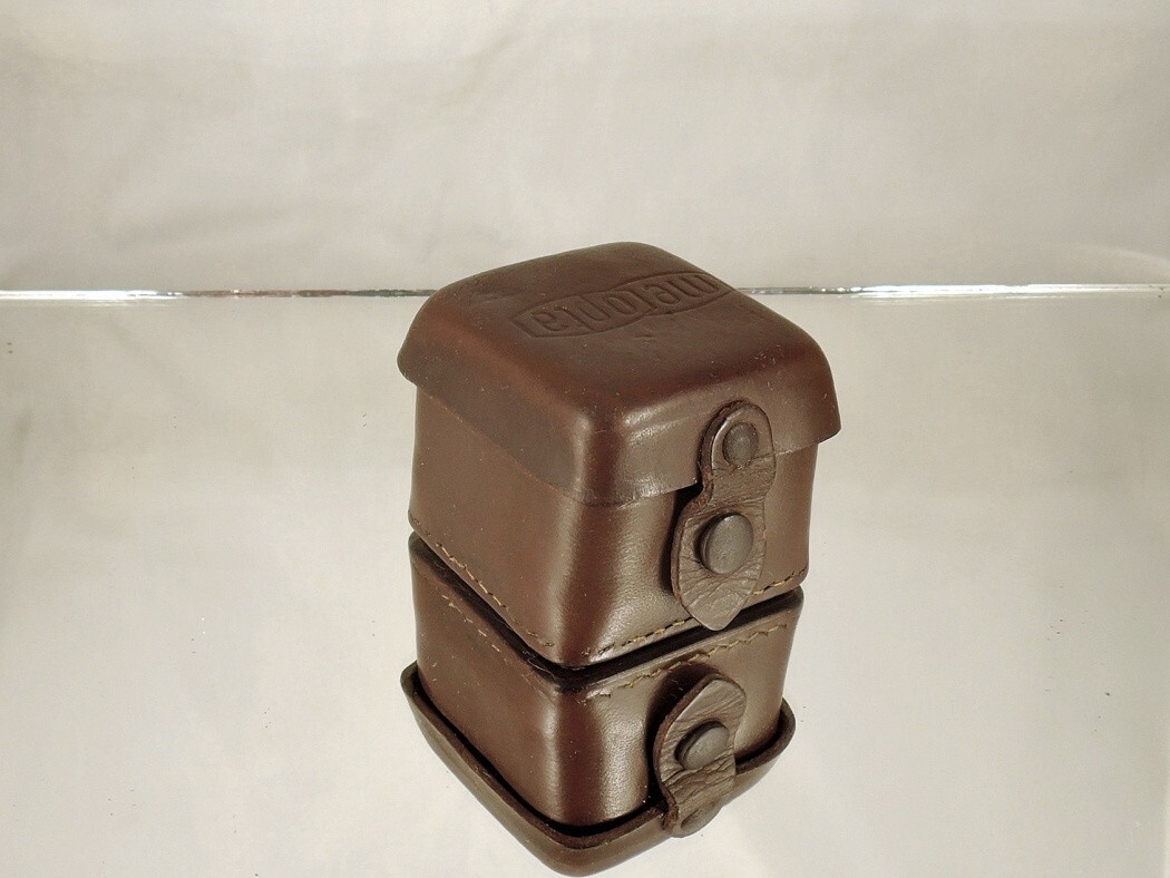 FLEXARET MEOPTA Leather box for a square lens hood B40 and four filters B36 used