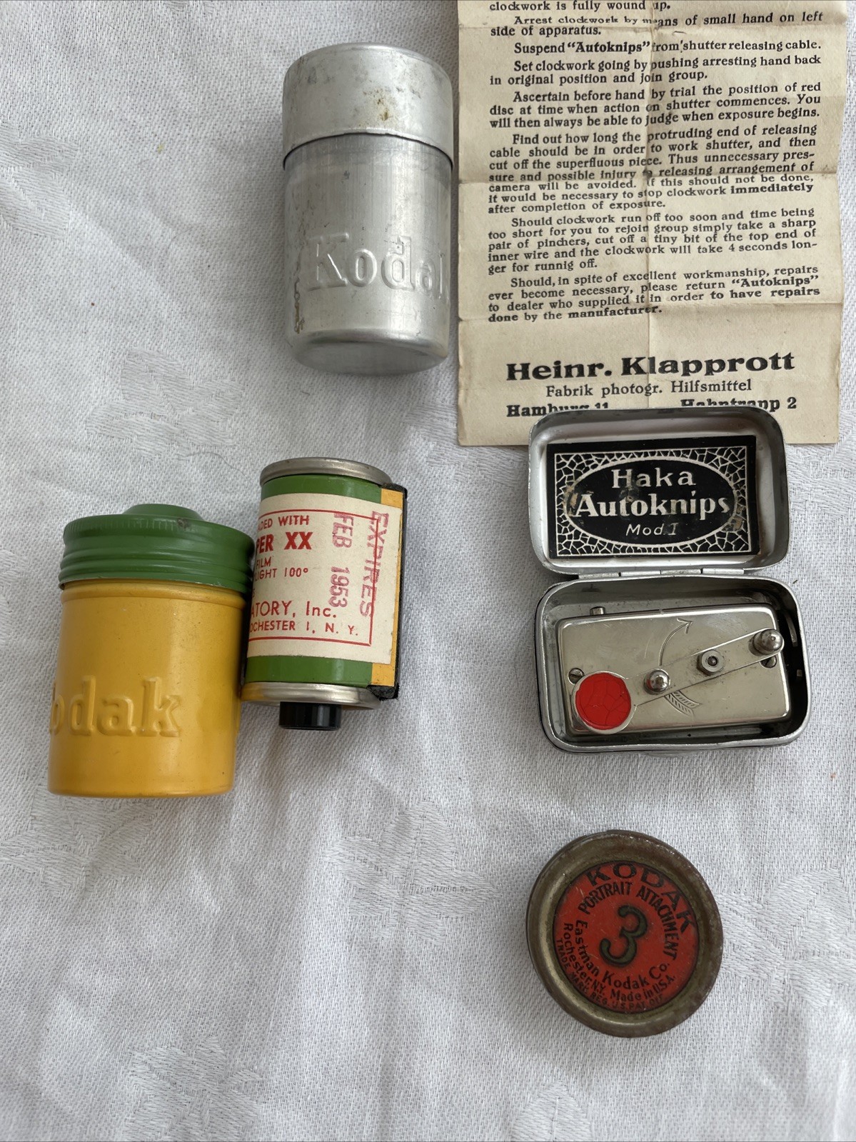 Vtg Mixed Lot Haka Autoknips Model I Germany/3Kodak Tins 1 Lens 2 Rolls READ