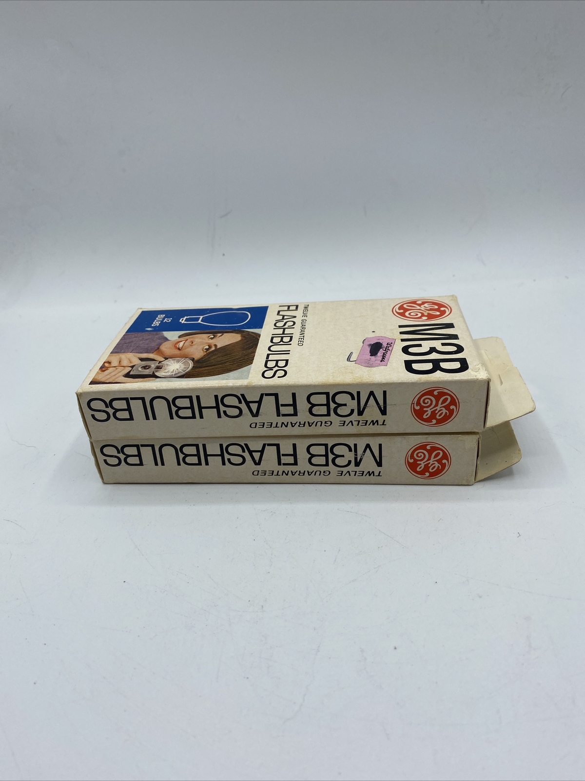 Vintage GE M3B Blue Flash bulbs Flashbulbs New Old Stock Made In USA 21 Bulbs