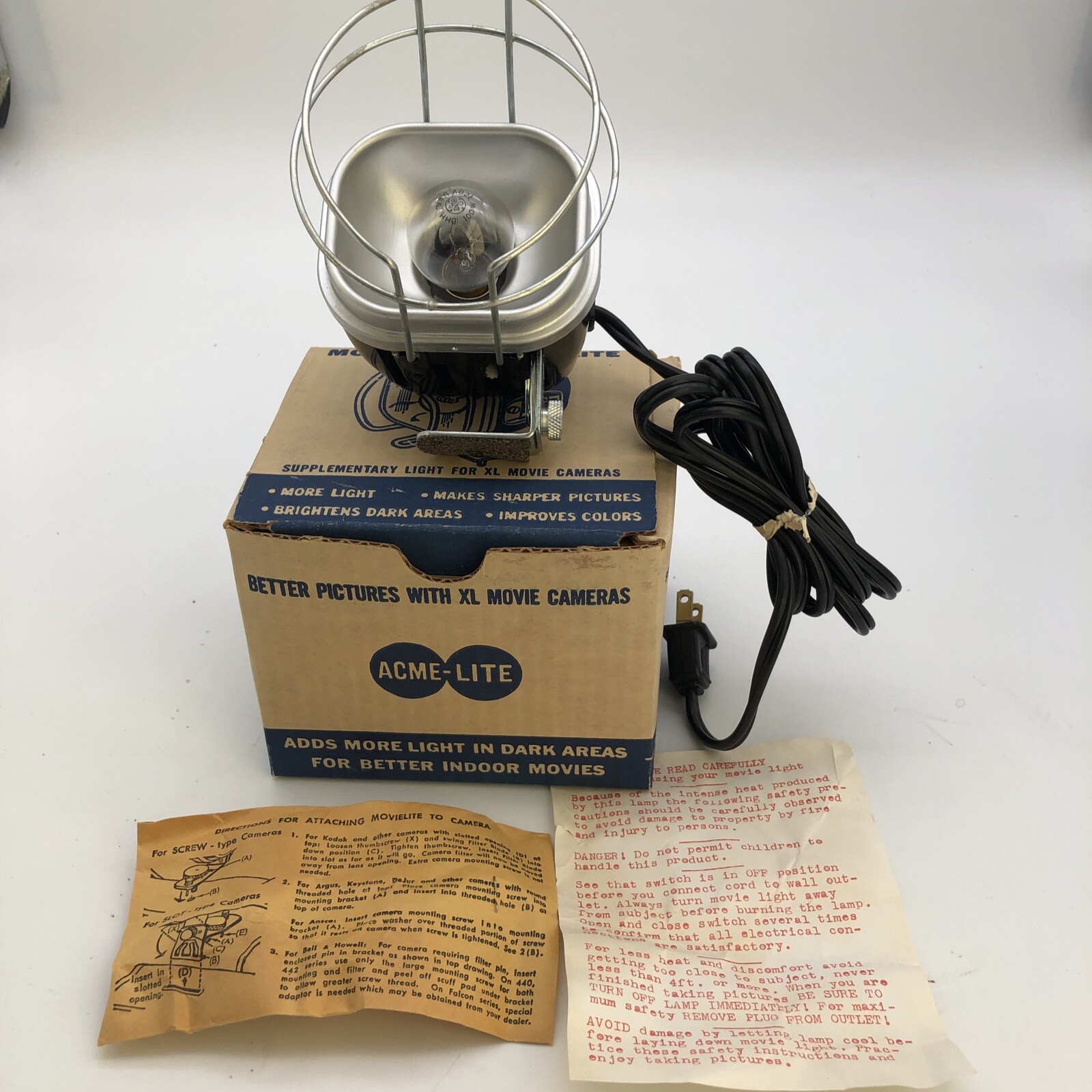 Vintage Acme Lite Model 800 XL–LITE Supplementary Light Movie Camera 100 Watts