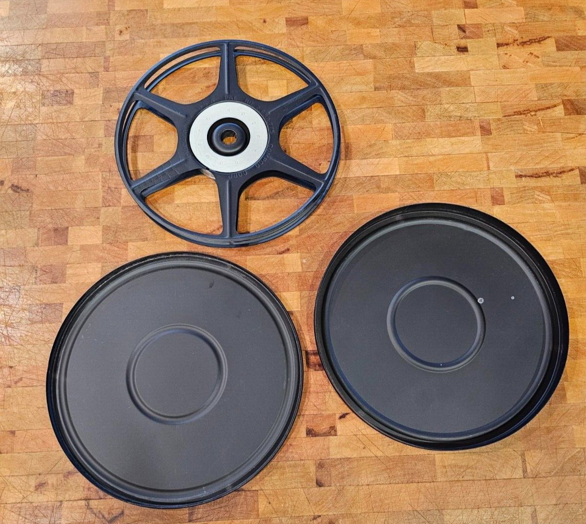 Vintage Compco Corp Chicago, ILL 8mm 7″ 400 ft reel and can