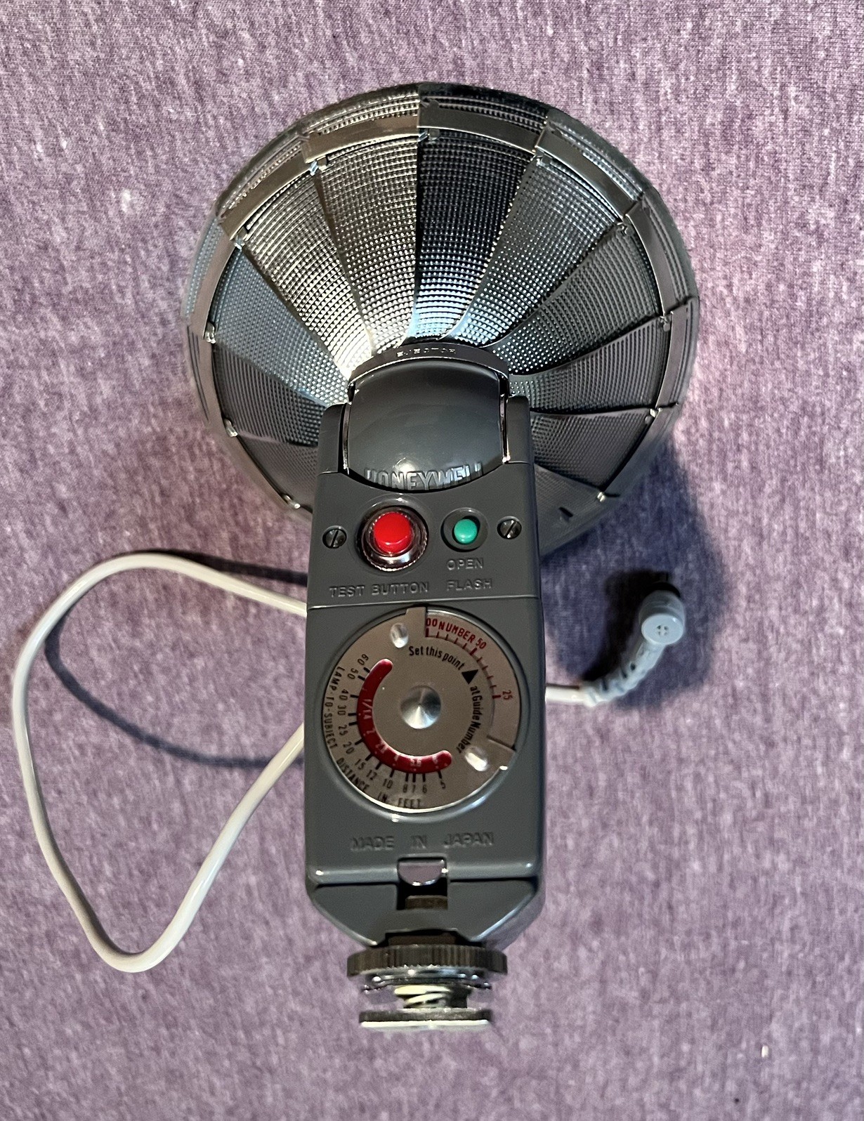 Honeywell Tilt-A-Mite Flash Unit Collapsible Fan Style Vintage Camera Pentax