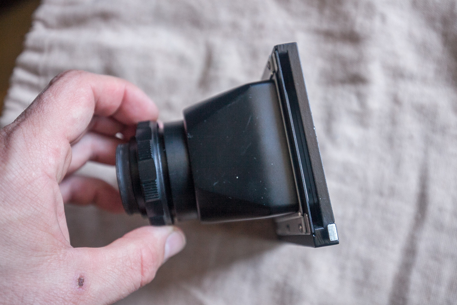 Magnifying Hood Finder with fucusing screen for Salut Kiev 88 Hasselblad