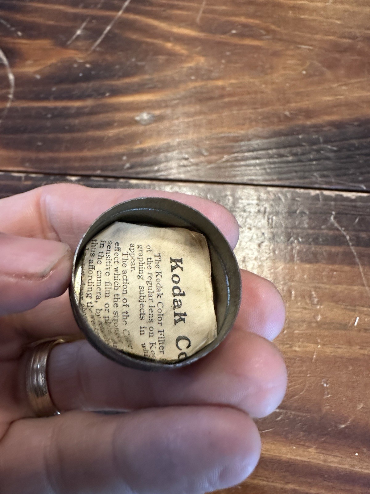KODAK COLOR FILTER EASTMAN KODAK CO ROCHESTER NY VINTAGE CAMERA FILTER 8 TIN
