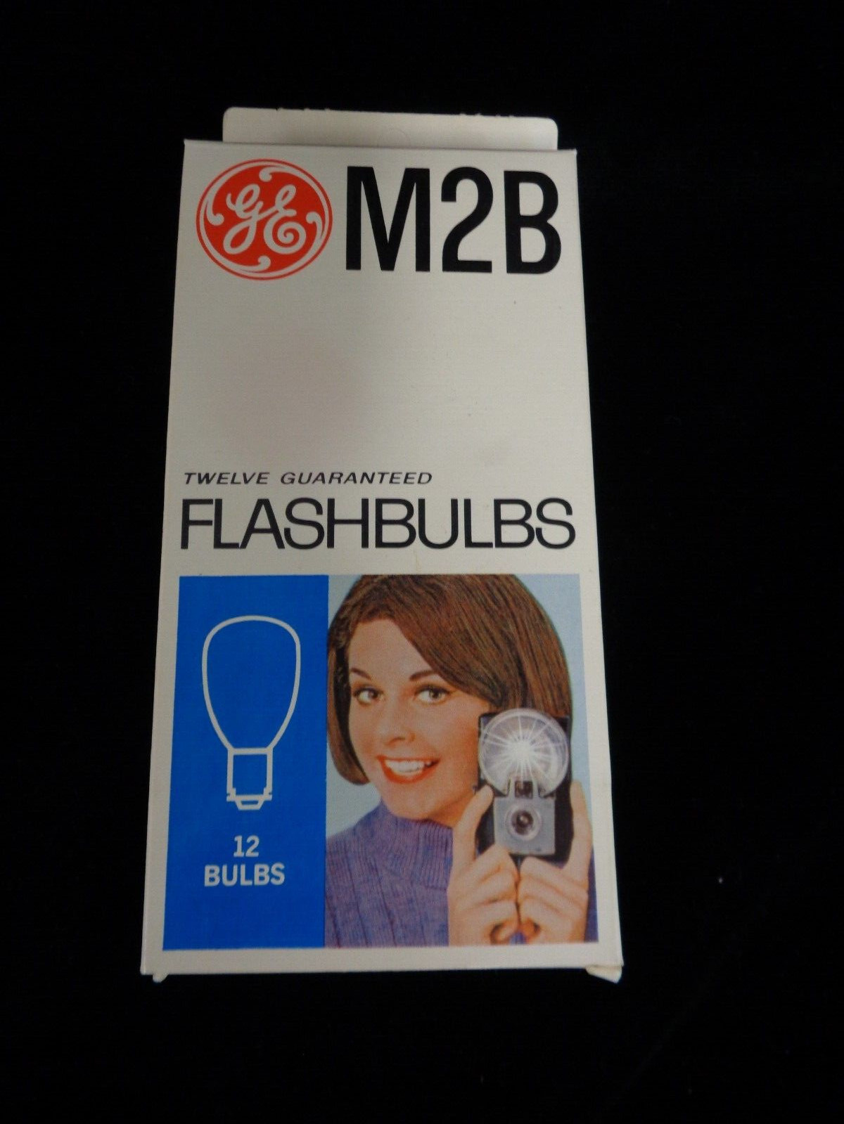 Vintage GE Blue M2B Flashbulbs – 11 Bulbs