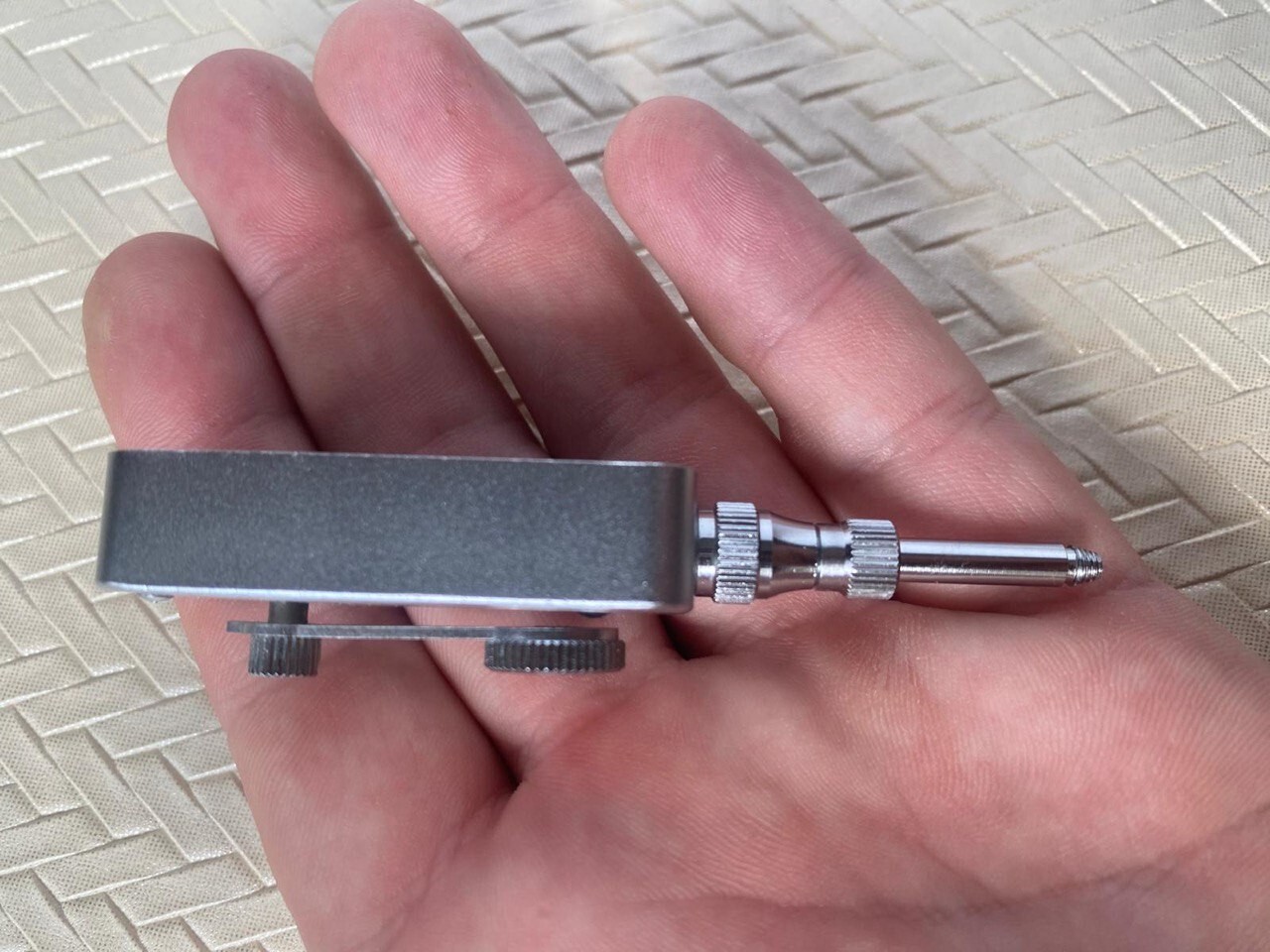 Automatic starter for vintage cameras. Autoknips. Germany. Original case