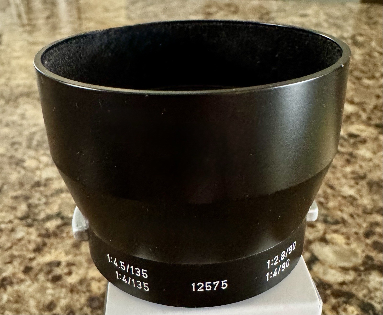 Leica Black 12575 Hood for 90mm/2.8or 4, & 135mm/4or 4.5- Nice