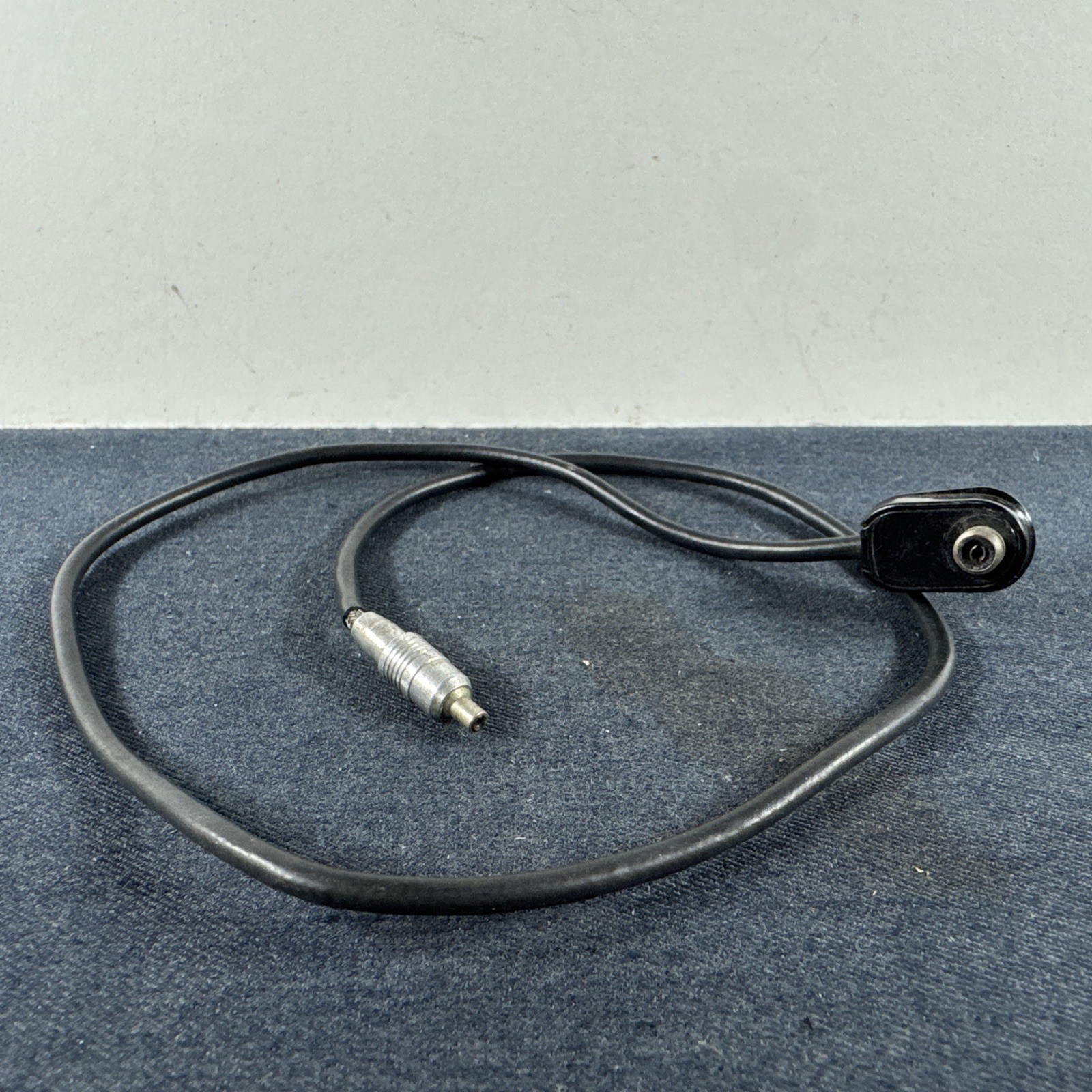 Original Vintage Leica Leitz Germany Synchronization Flash Synch Cord