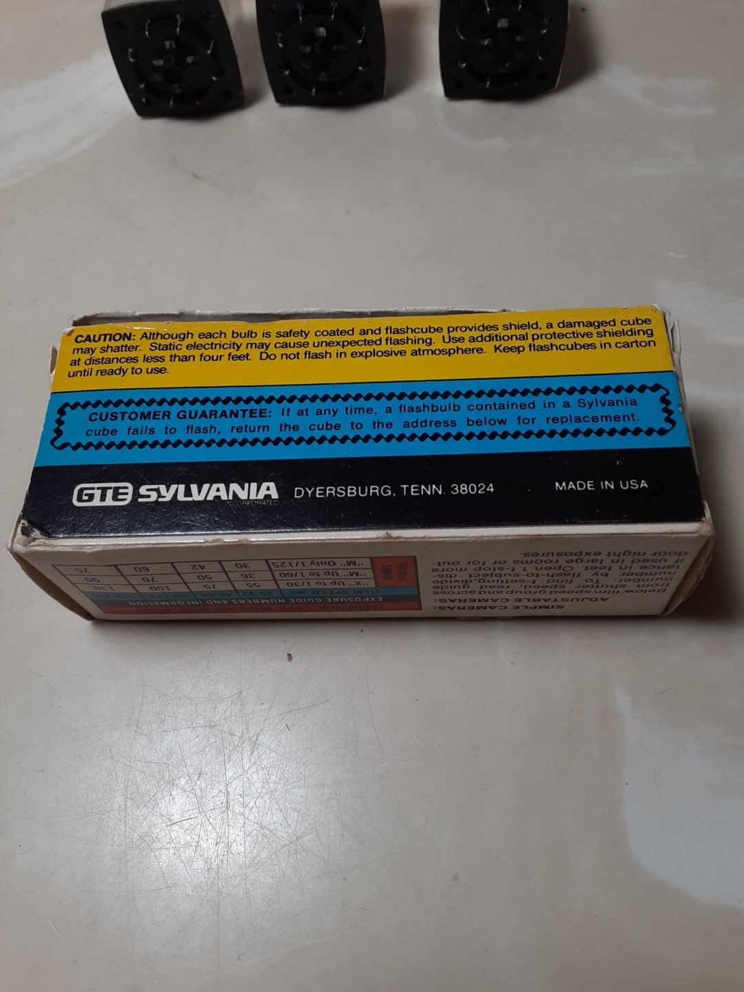 3 packs Vintage Sylvania Blue Dot Flashcubes in original boxes w/3 unboxed cubes