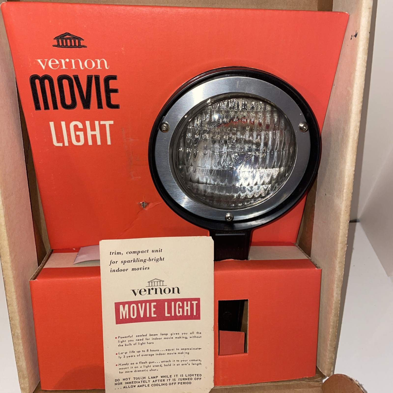 Vintage Vernon ML6 Movie Camera Light Tested