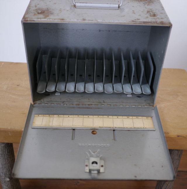 Vintage 50s Brumberger Super 8mm Film Reel Holder Carry Case Hammered Metal Box