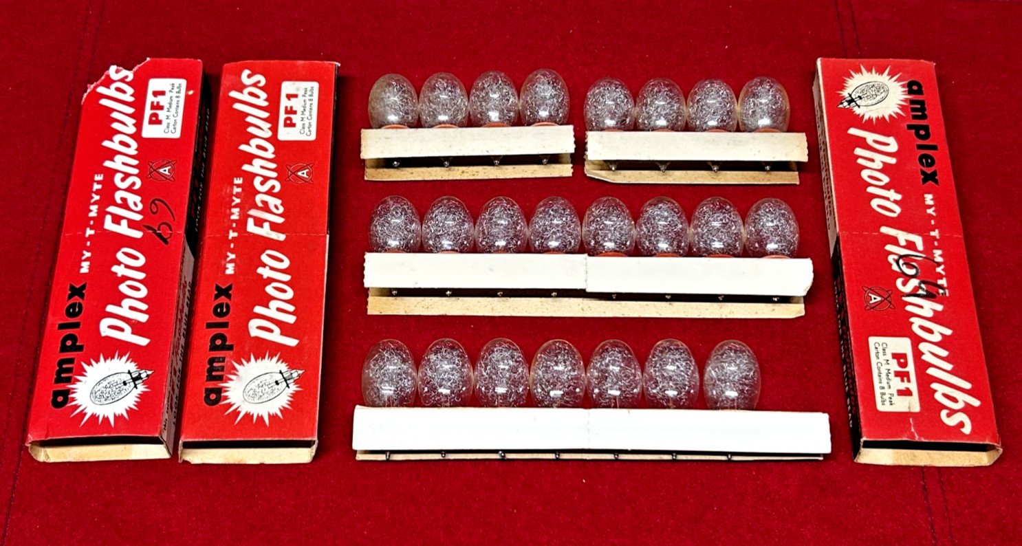Amplex My-T-Myte Photo Flashbulbs PF-1 Class M (23 bulbs total)