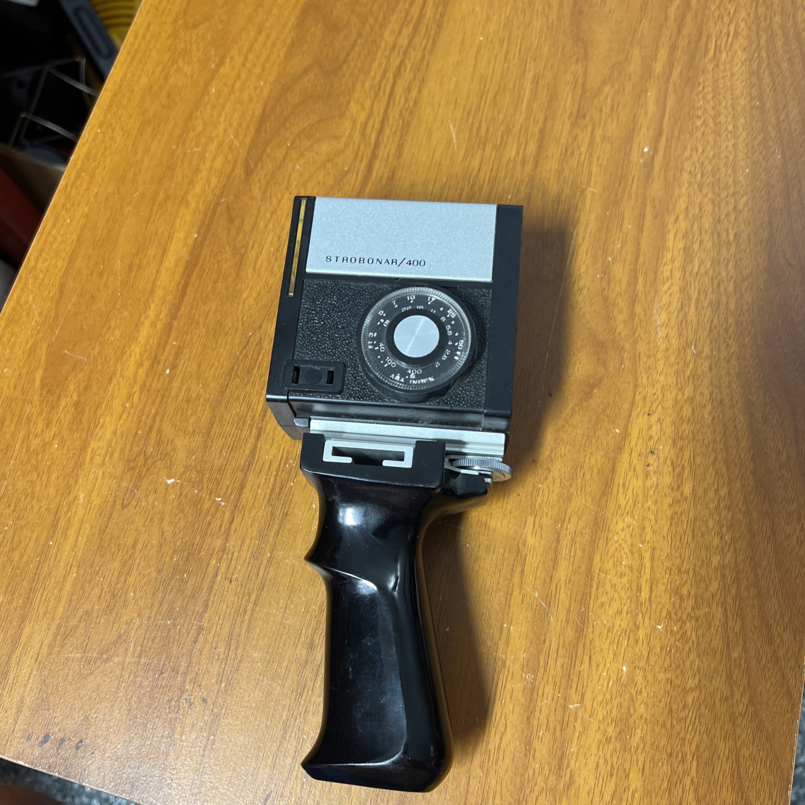 Honeywell Strobonar 400 Shoe Mount Flash W/Out Sync Cord Inc Power Cord- Vintage