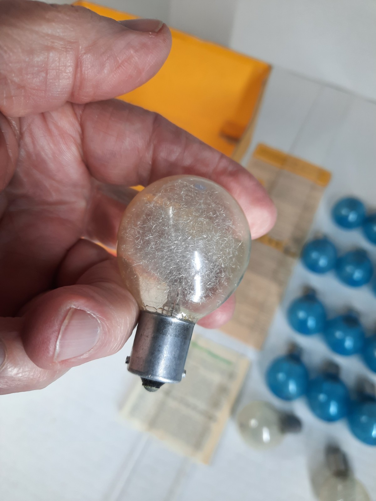 Vintage SYLVANIA P25 Clear /Blue Flash Light Bulb Kodak DuoFlex IV Box Camera