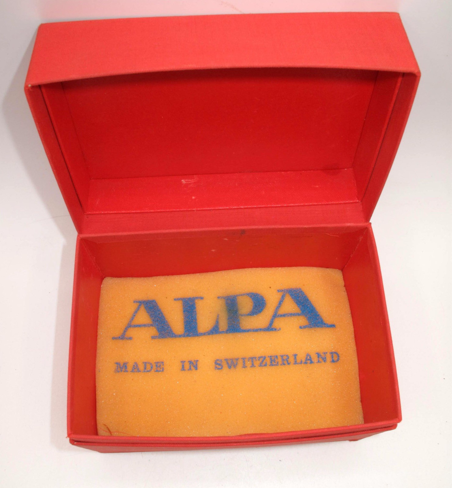 *CLASSIC* ALPA REFLEX 24×36 EMPTY CAMERA BOX-BEAUTIFUL GRAPHICS & FOAM INSERT