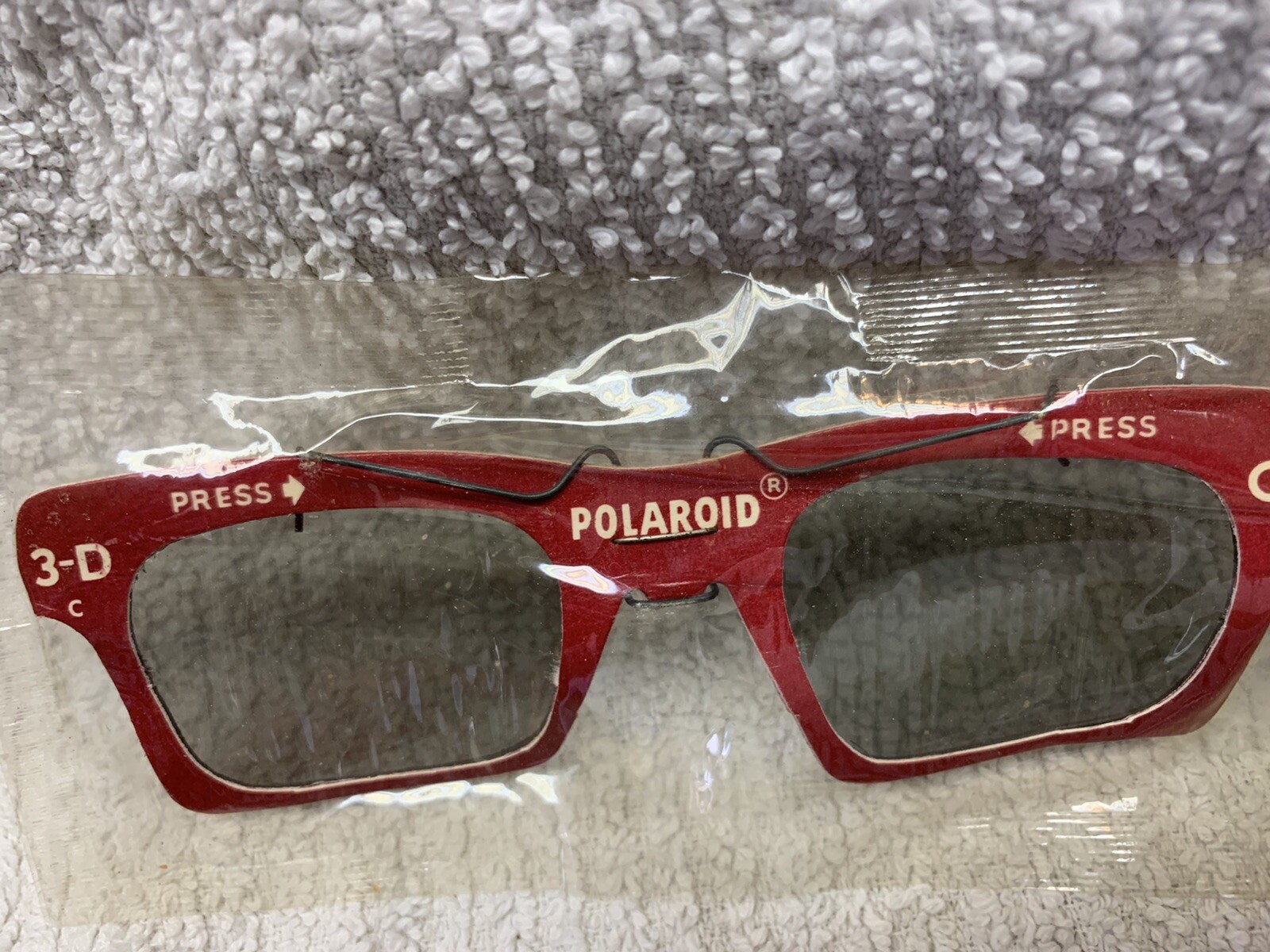 Vintage Polaroid 3D disposable glasses