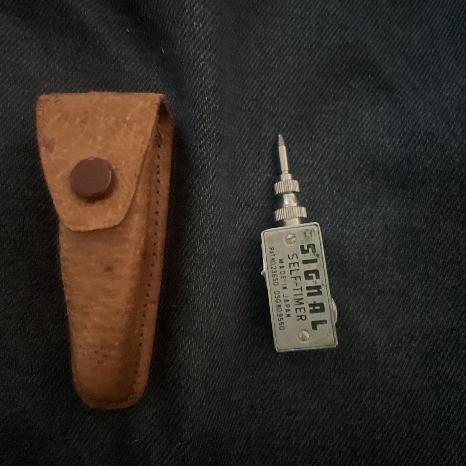 Vintage Signal Self-Timer Threaded for Film Camera with Case