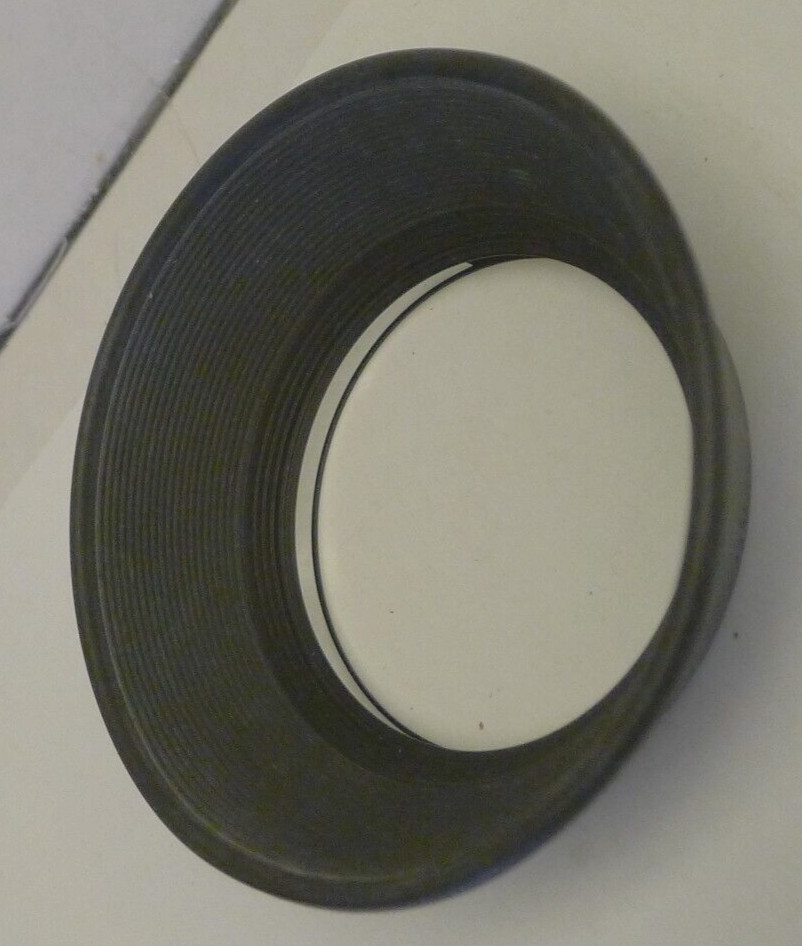 Olympus 35-105mm f3.5-4.5 Rubber Lens Hood – Made in Japan