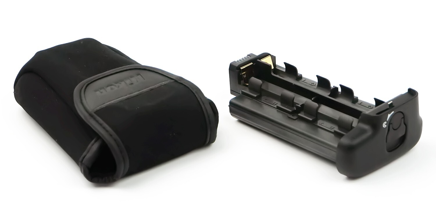 Nikon MS-D11 AA battery holder for MB-D10 Grip, Genuine with Case