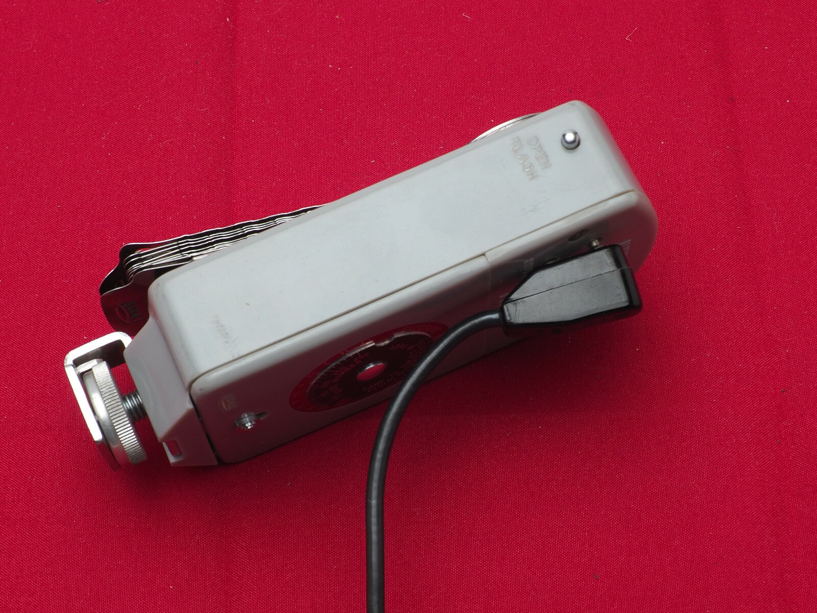 Vintage Minicam BC Pocket Flash Fan Flash looks clean READ