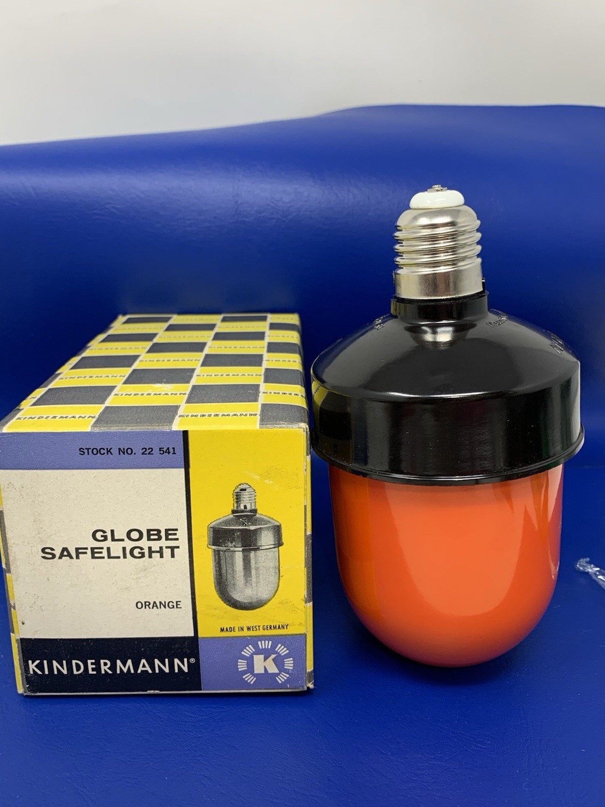 Kindermann Globe Safelite Filter 22 541 ORANGE GLOBE SOCKET NEW OLD STOCK 15 W