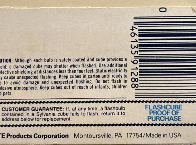 Vintage GTE Sylvania Blue Dot Flash Cubes 3 Cubes New old stock in box.