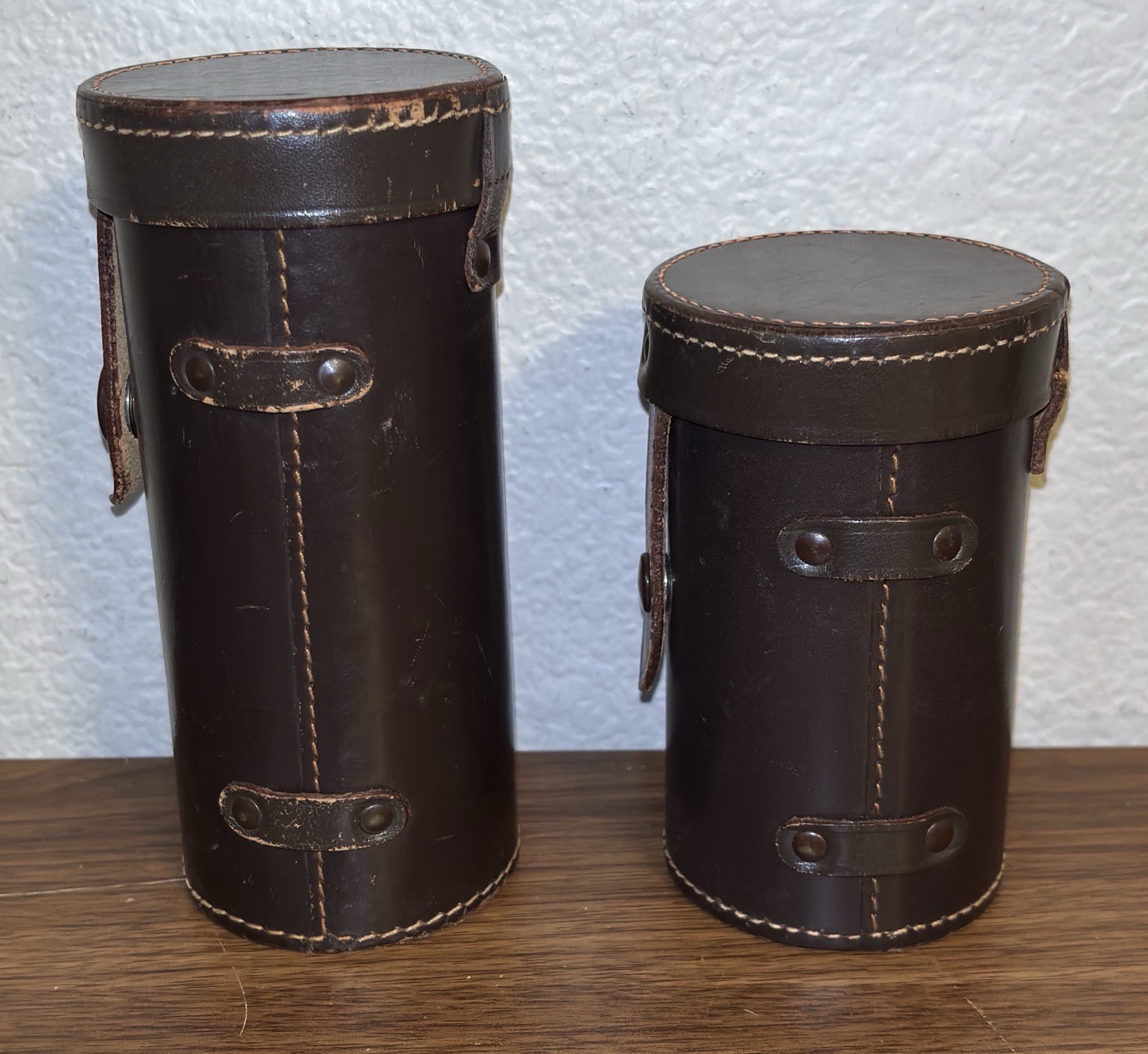 2 VINTAGE ELEITZ WETZLAR Germany Brown Leather Leica Snap Lens Cases 6” & 4.5”