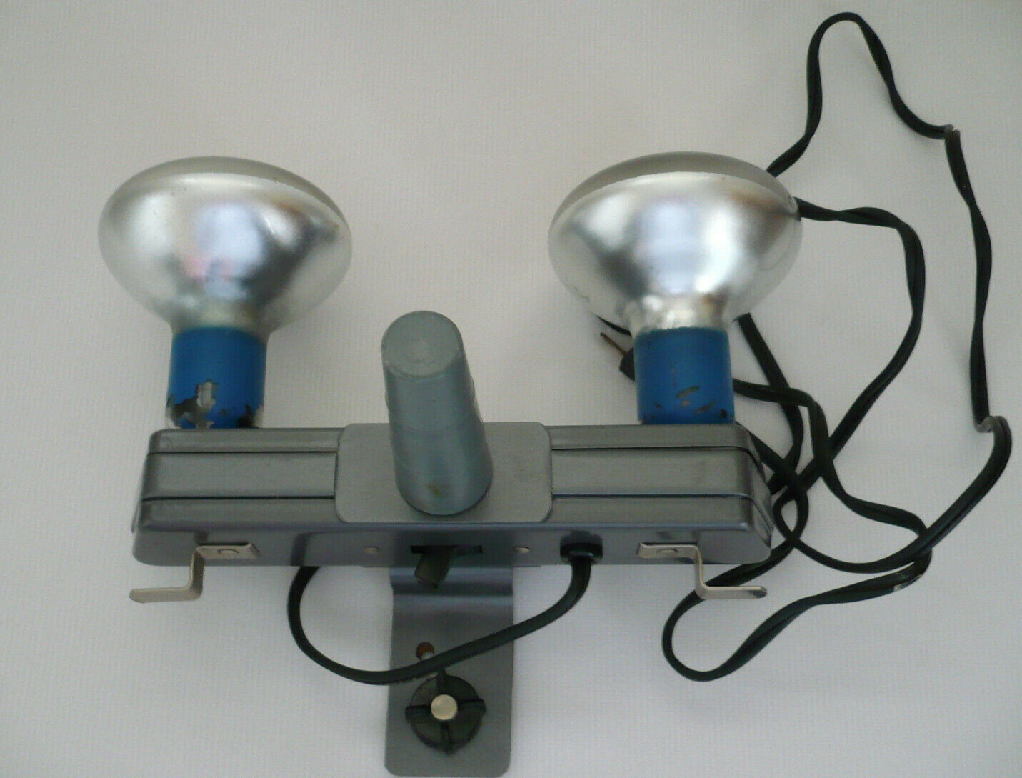Vintage Keystone Twin Bulb Movie Light – #E23714 Works