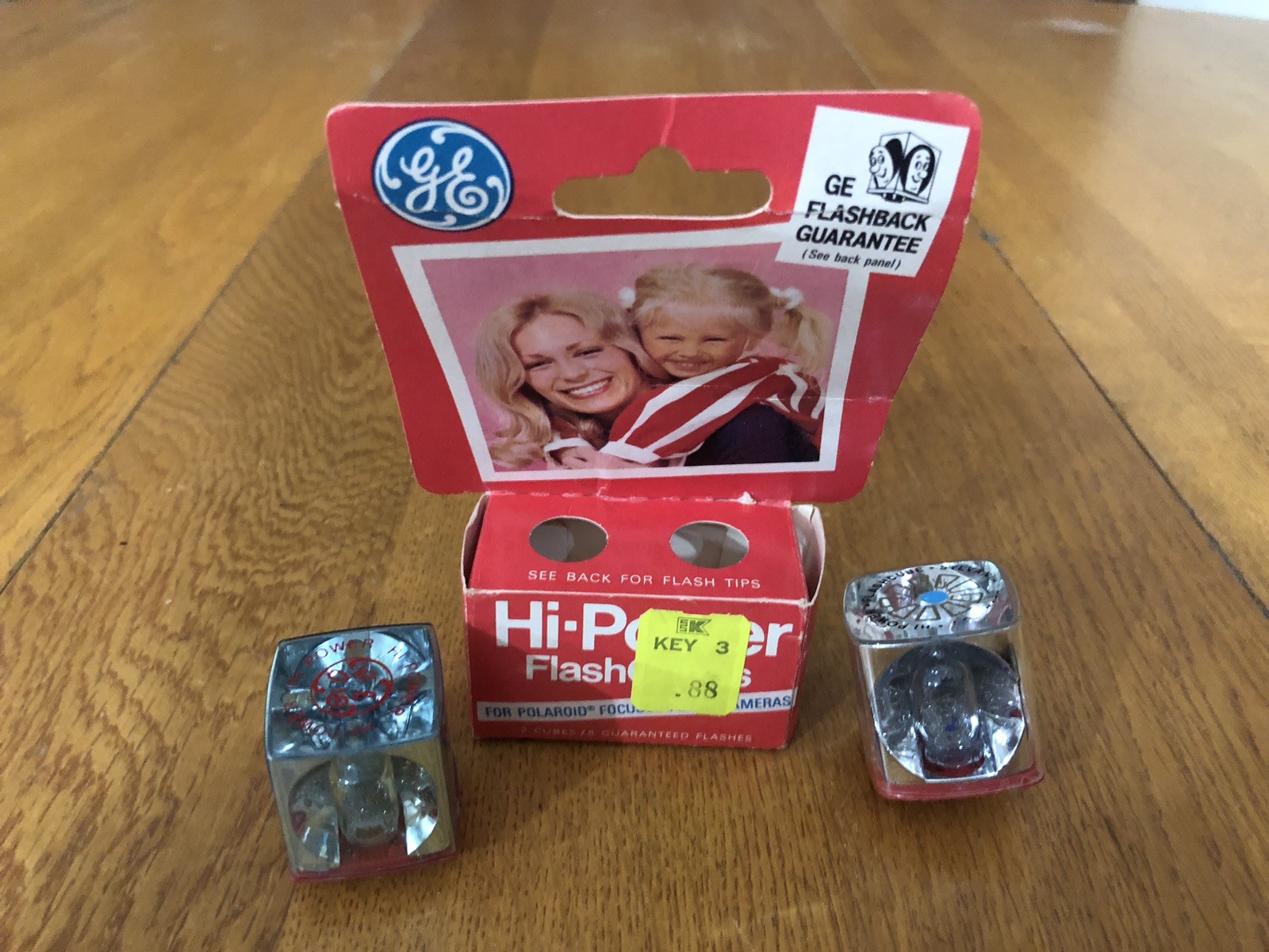 VINTAGE GE GENERAL ELECTRIC HI-POWER FLASH CUBES IN ORIGINAL PACKAGE USA MADE