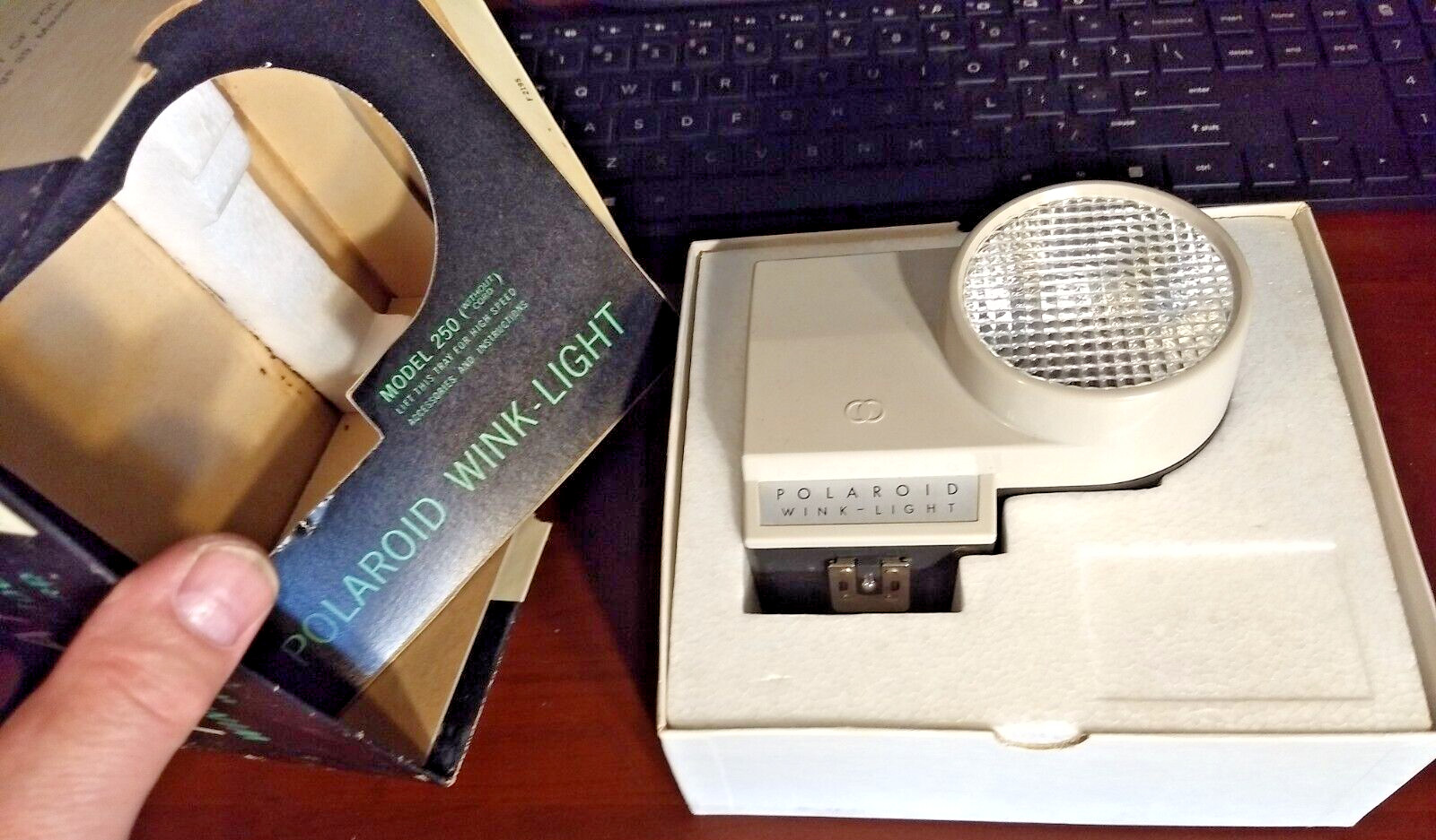 NOS Vintage Antique POLAROID WINK-LIGHT Model 250 FLASHOLDER with BOUNCE Flash