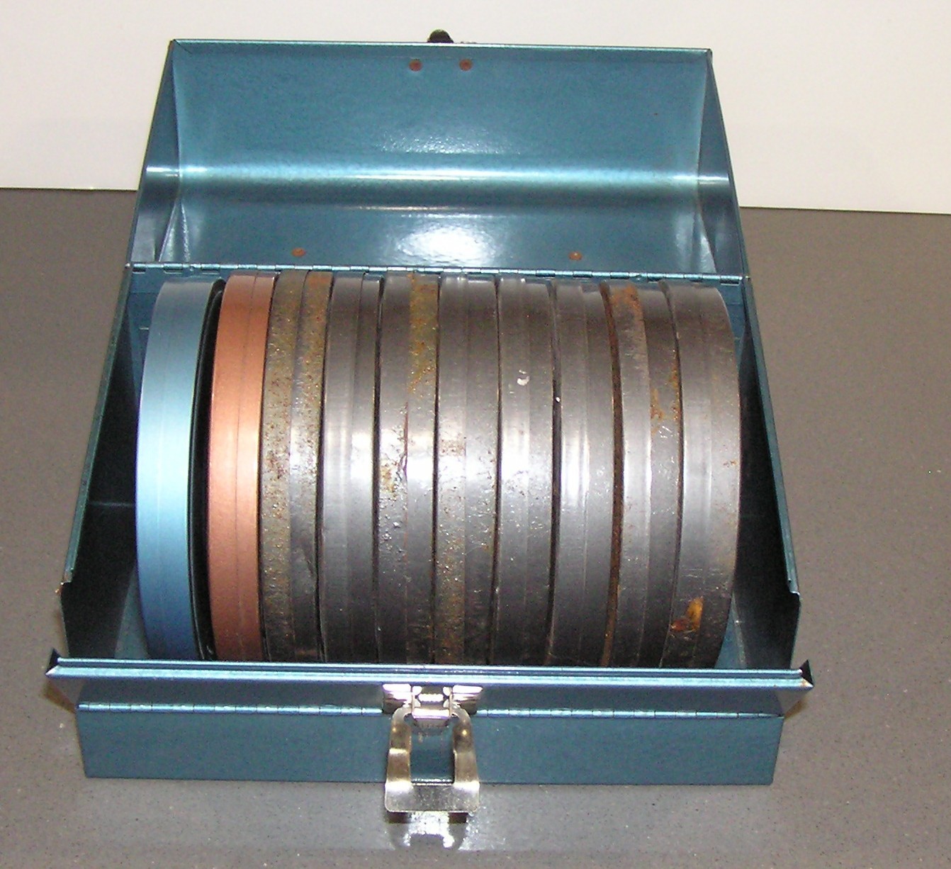 Bruce 8mm Film Storage Case 12 Slot +10 Empty Metal Reel Canister