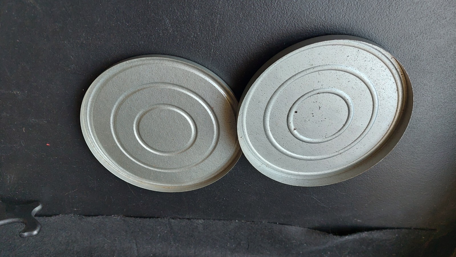 FILM REEL STORAGE TIN LOT. 5 in. 1 ALUMINUM, 2 METAL.