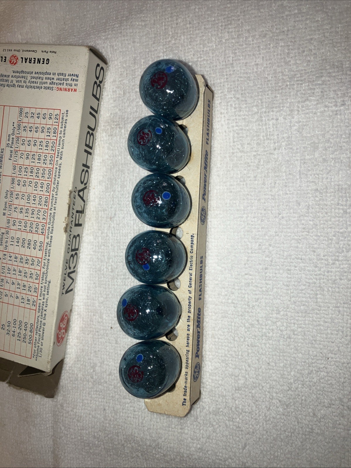 Vintage General Electric GE M3B Blue Camera Flash Bulbs 1 Box 6 Bulbs