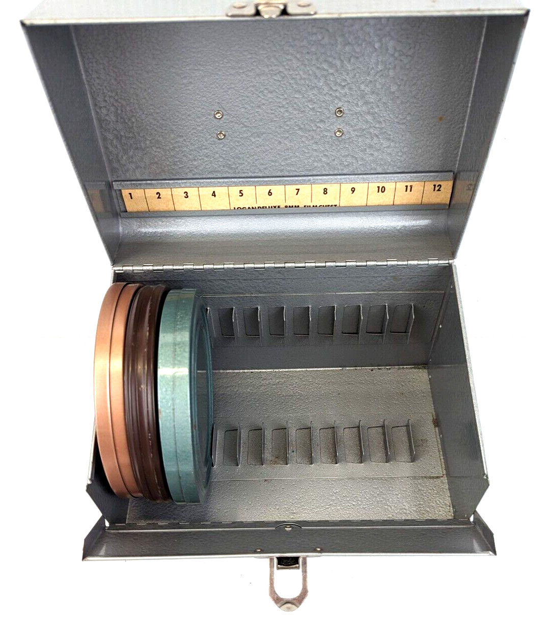 Vintage Logan Deluxe 8mm Film Chest 12-5″ Reel Capacity Latch Handle 5.5×5.5×8.5
