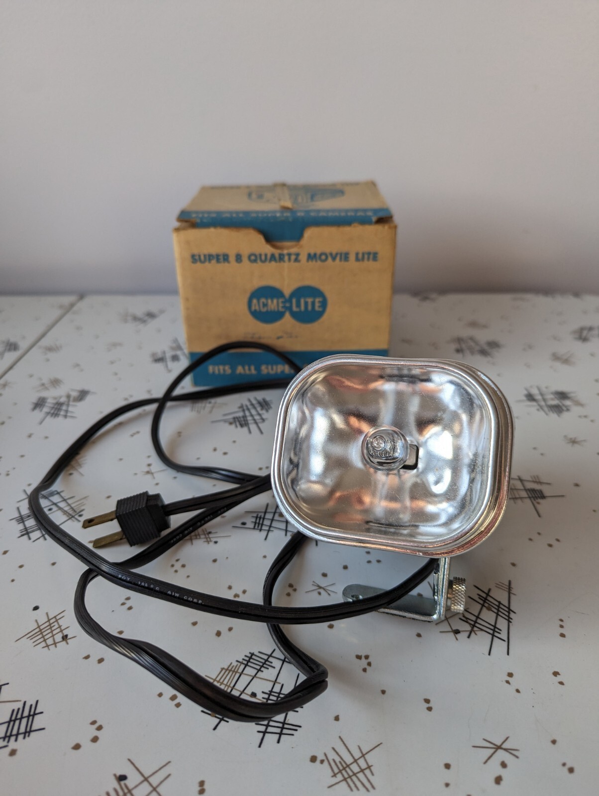 Vintage Cameralite 709 Acme-Lite Movie Camera Light for Super 8 Cameras