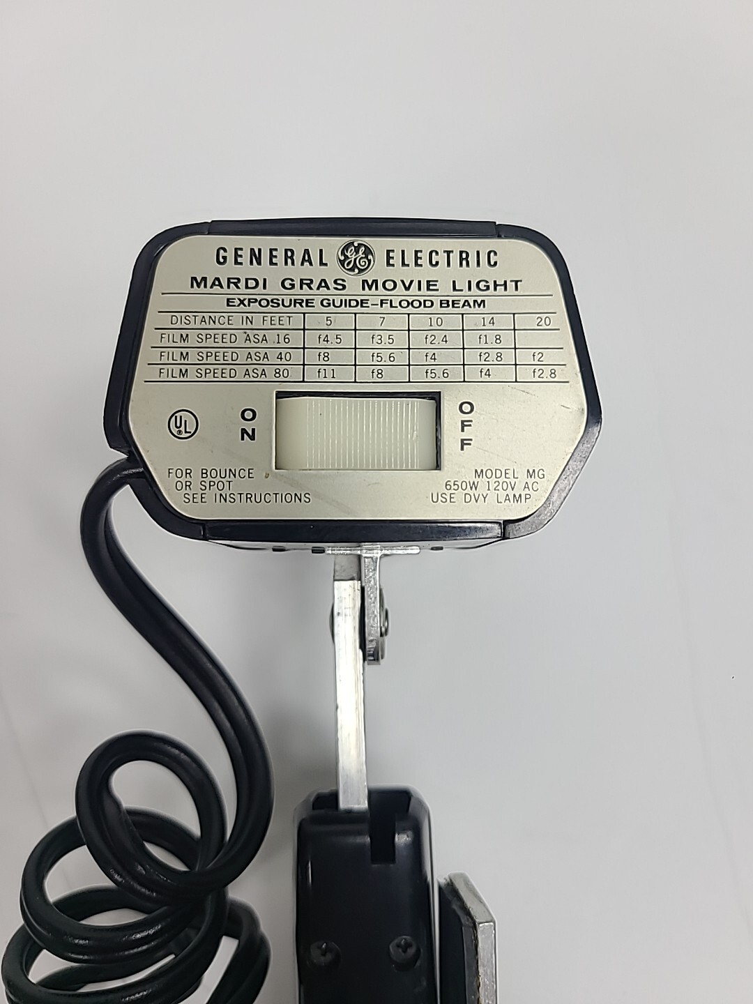 GE General Elec Mardi Gras Movie Light Camera Universal Model MG-1 Tested Bright