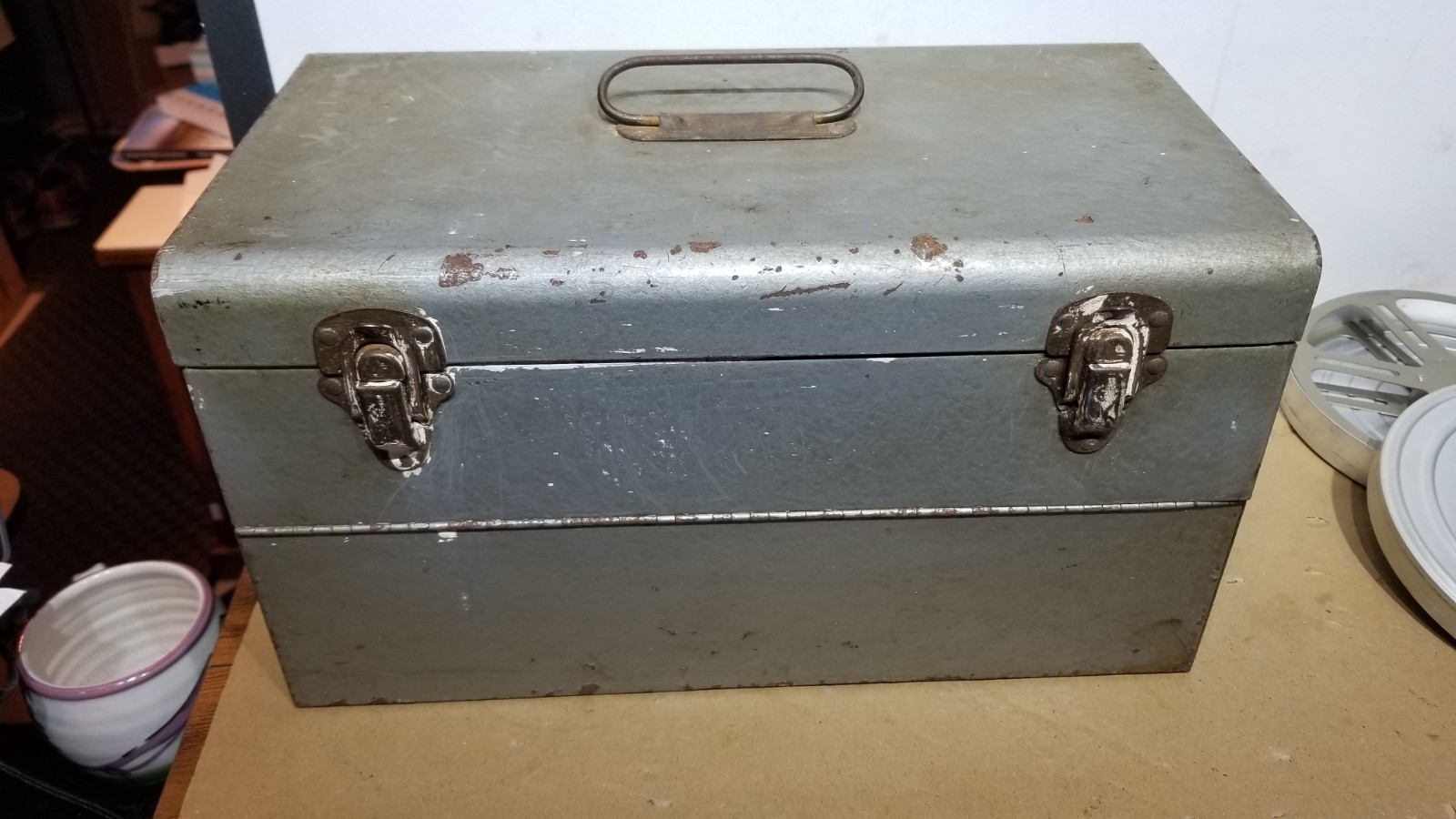 Vintage Metal Film Reel Storage Case 16mm 7″ x 12 storage