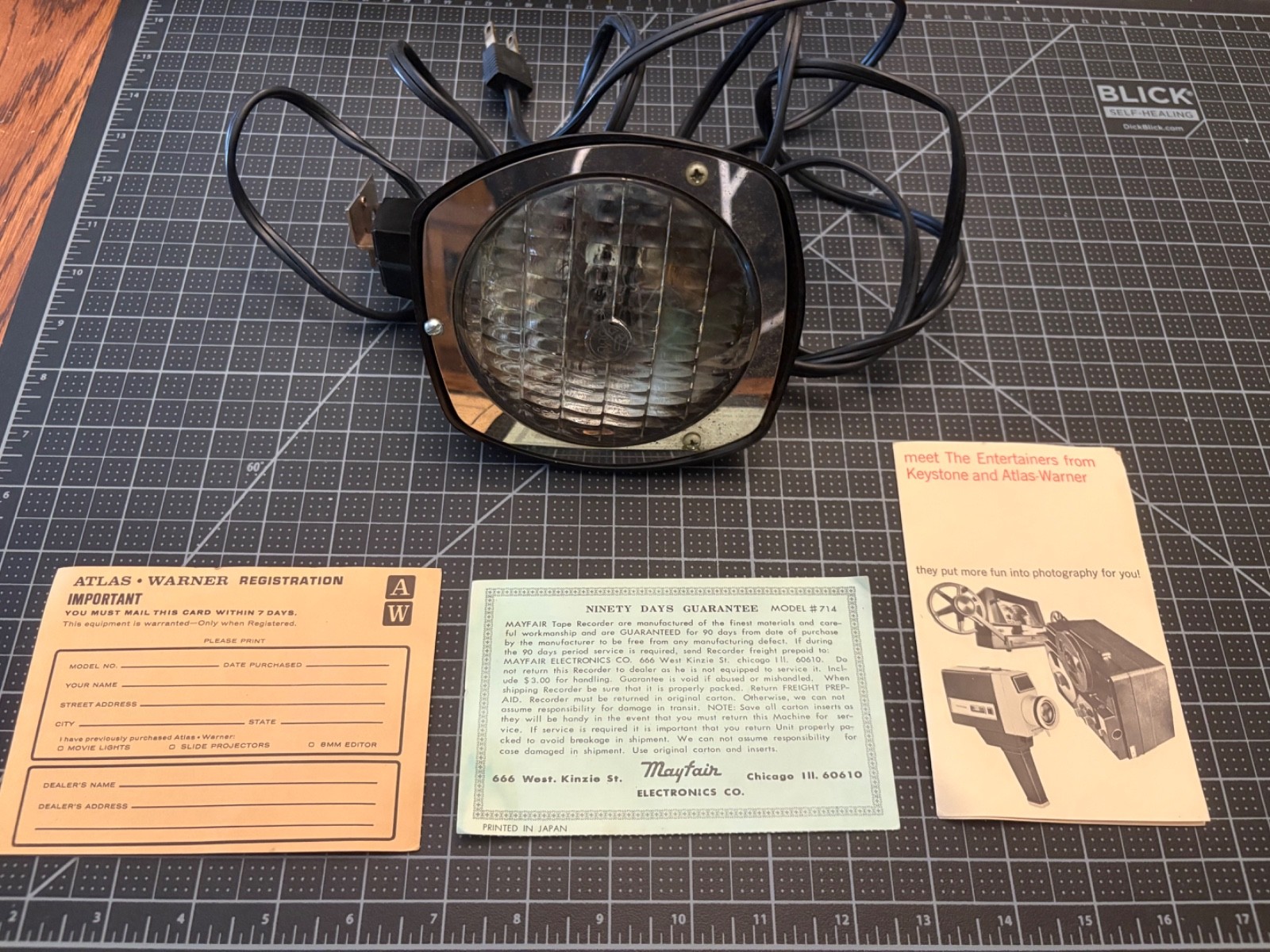 Super 8 Sealed Beam Movie Light Model 855 with Box – Atlas Warner – Works Great
