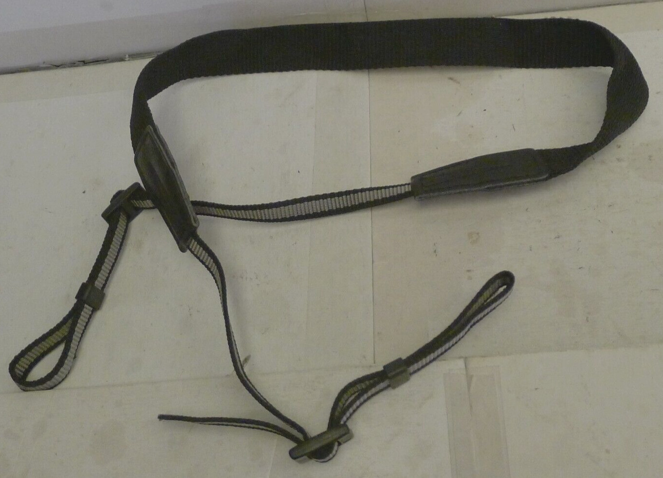 Pentax Adjustable Nylon 3/8″ Camera Neck Strap Grey with Leather Logo – S26