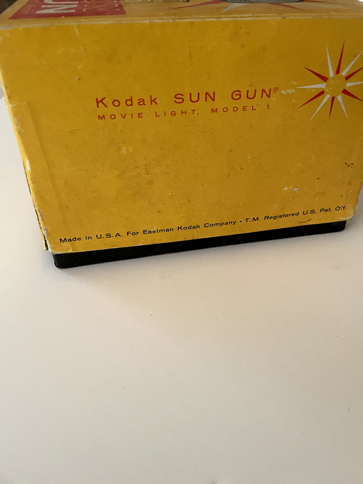 Kodak Sun Gun Movie Light Model 1 D371 Electric 8mm Tested & Works see video