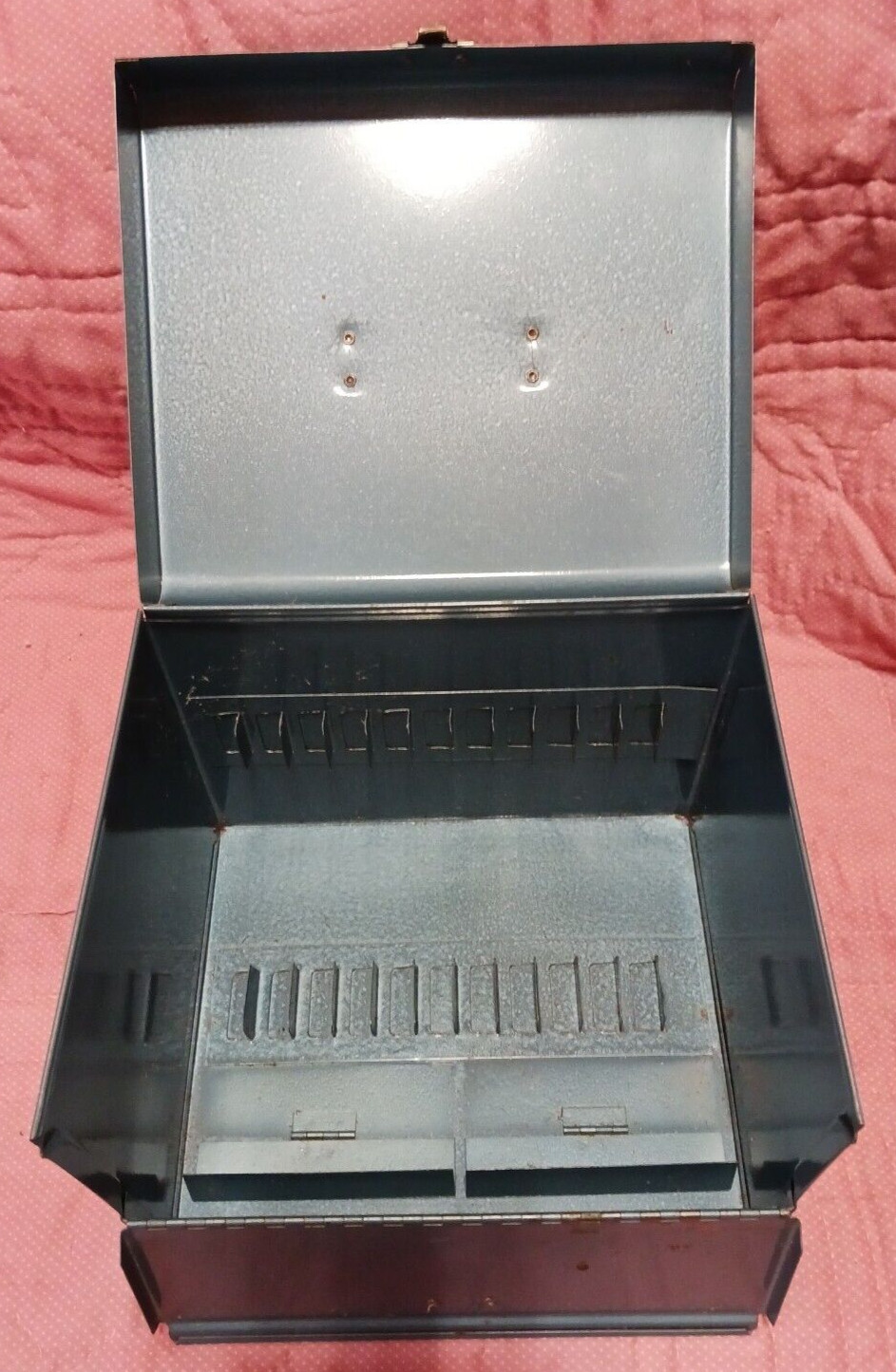 Logan Deluxe Blue Metal 12 Slot 8mm Movie Film Chest 8.75×7.5×7.5