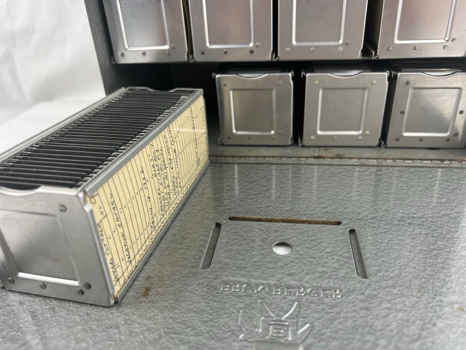 Brumberger Metal 35mm Carrying Case Plus 12 Slide Trays