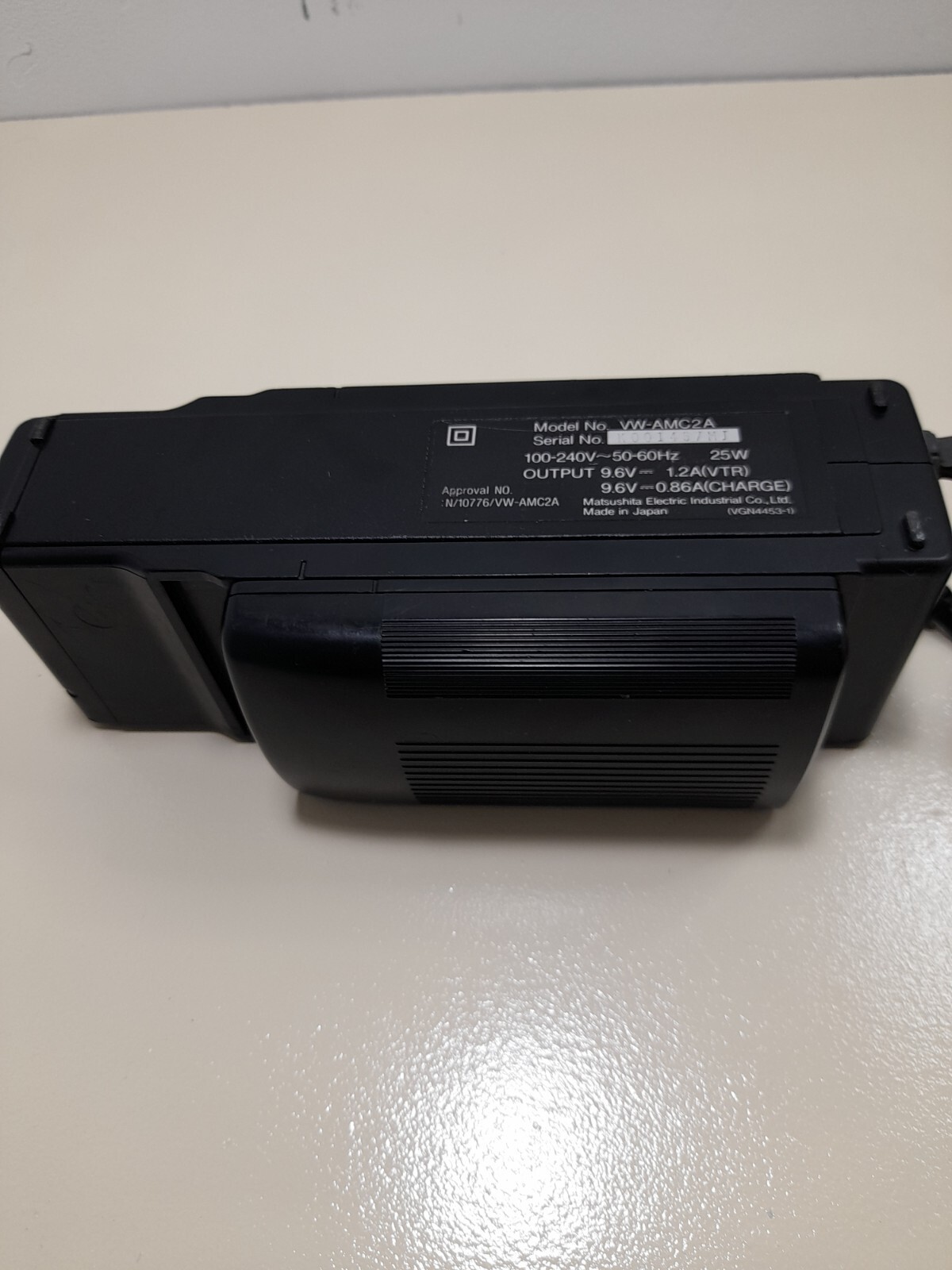 Panasonic VW-AMC2A power supply charger for video camera 9.6V DC X1 Battery