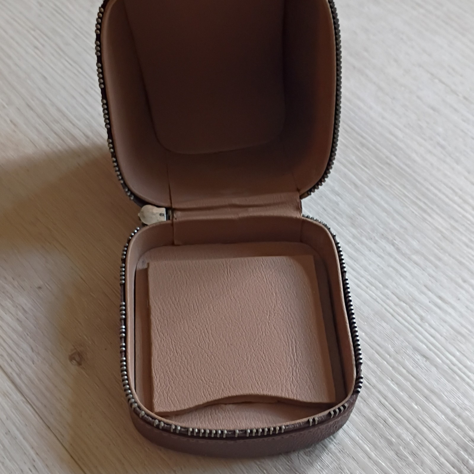Rollei Prism Brown Leather Zippered Case