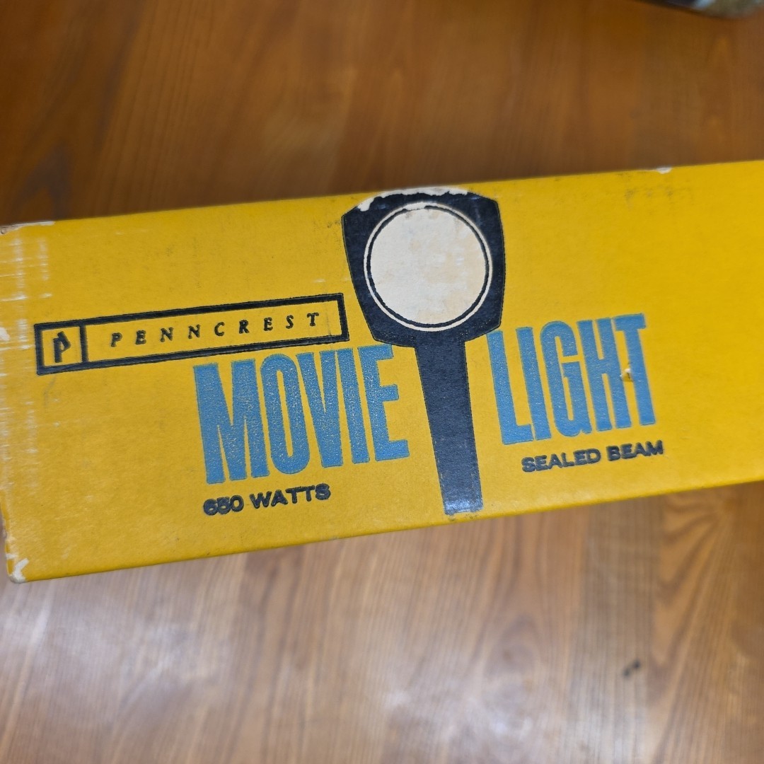 J.C. Penny Penncrest 88 Sealed Beam Movie Light Model 650 Made In USA