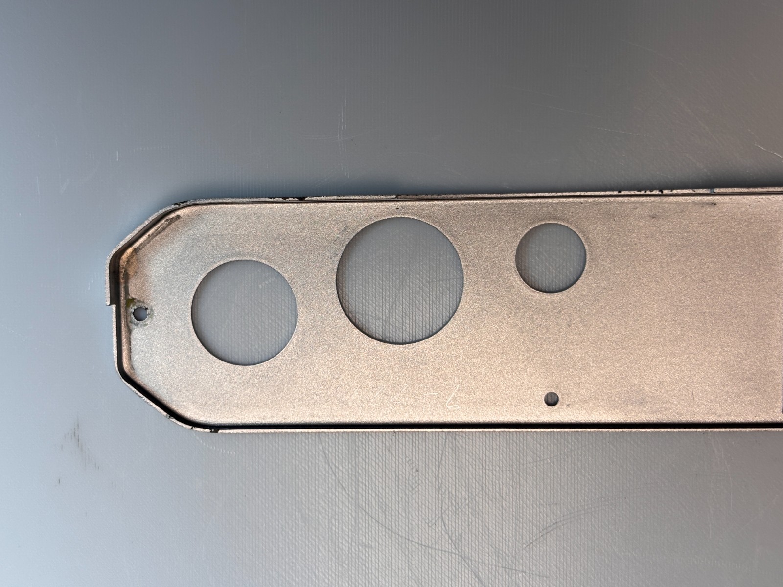 Nikon FM / FE Bottom Plate without screws Original Used Spare Part