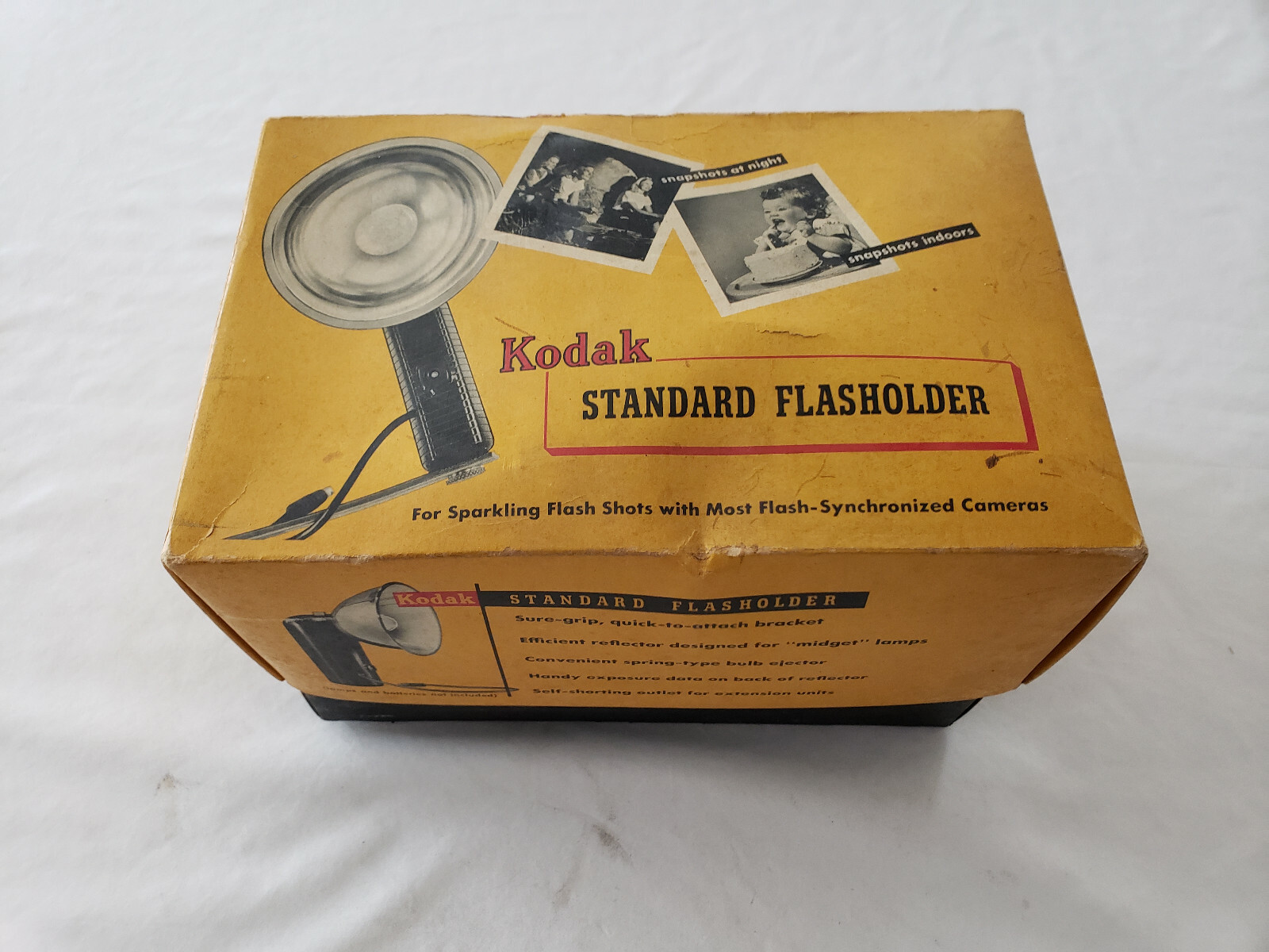 Vtg KODAK STANDARD FLASHOLDERBOX 3 flash bulbs & ednalite lens shade, filter ad